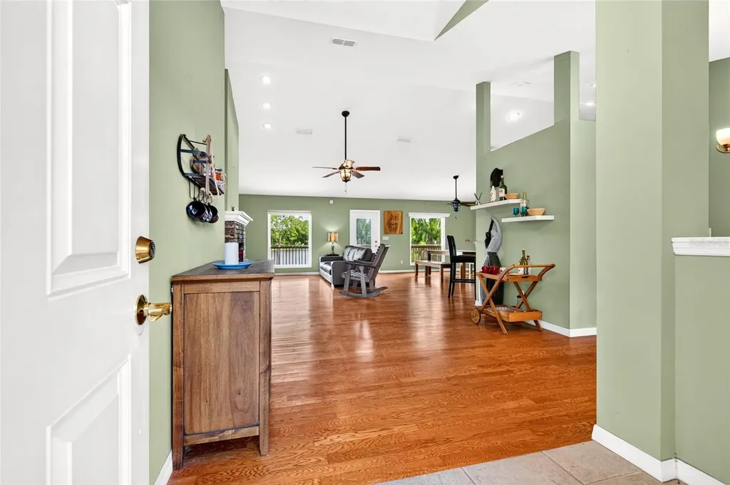 13059 NE 7th Loop Silver Springs FL 34488