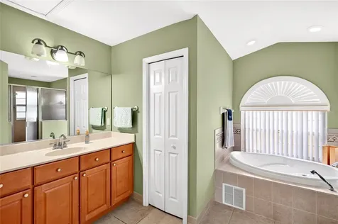 13059 NE 7th Loop Silver Springs FL 34488