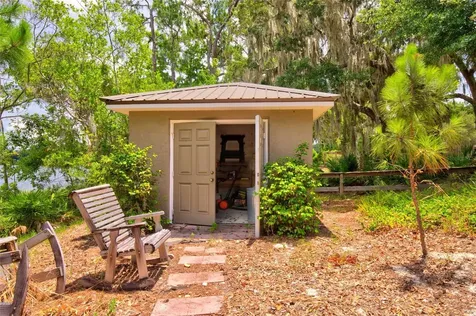 13059 NE 7th Loop Silver Springs FL 34488