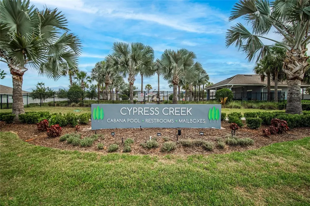 10231 Geese Trail Circle Sun City Center FL 33573