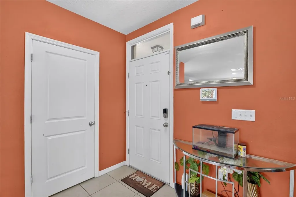 10231 Geese Trail Circle Sun City Center FL 33573