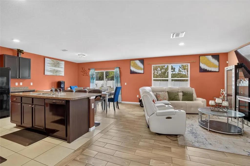 10231 Geese Trail Circle Sun City Center FL 33573