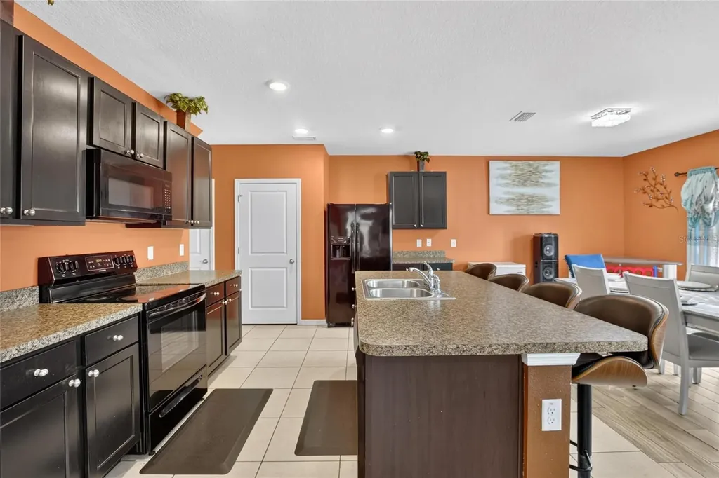 10231 Geese Trail Circle Sun City Center FL 33573