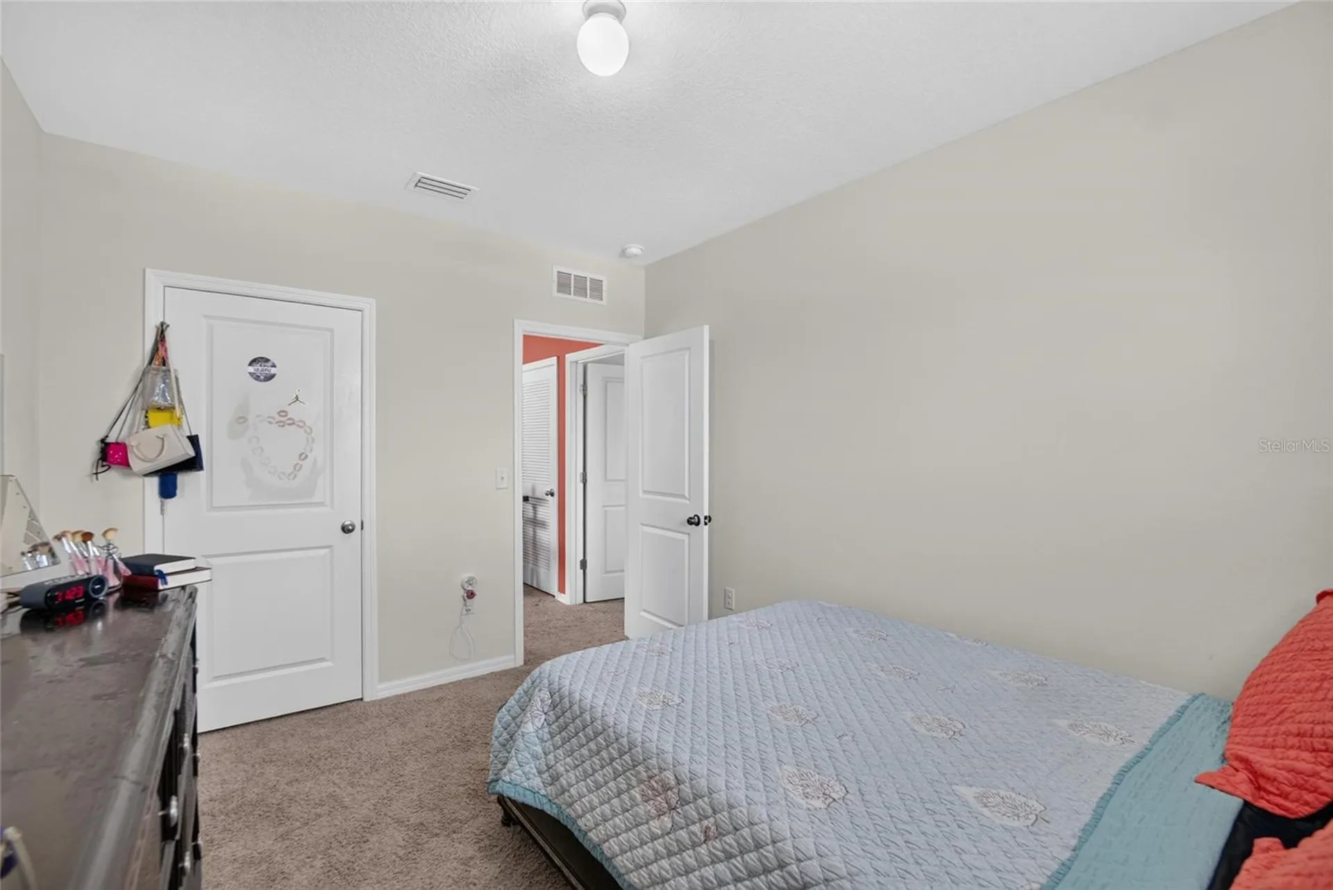 10231 Geese Trail Circle Sun City Center FL 33573