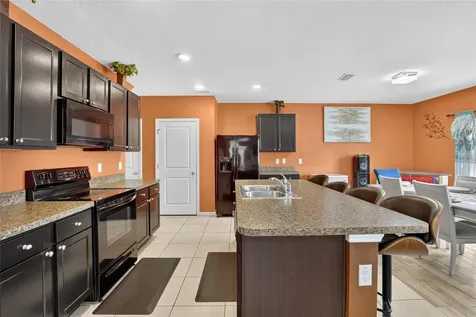 10231 Geese Trail Circle Sun City Center FL 33573