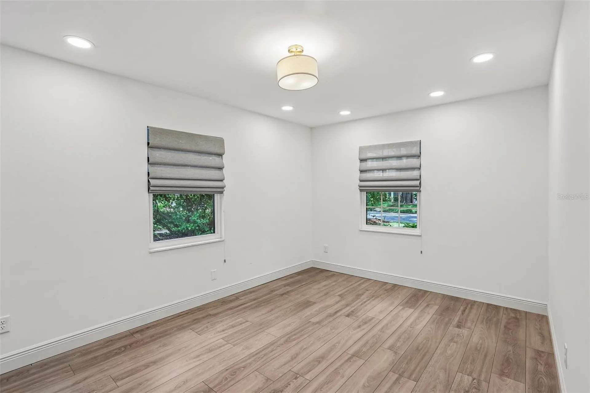 4708 W Neptune Street Tampa FL 33629
