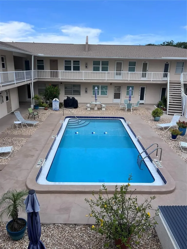 509 W Venice Avenue Venice FL 34285