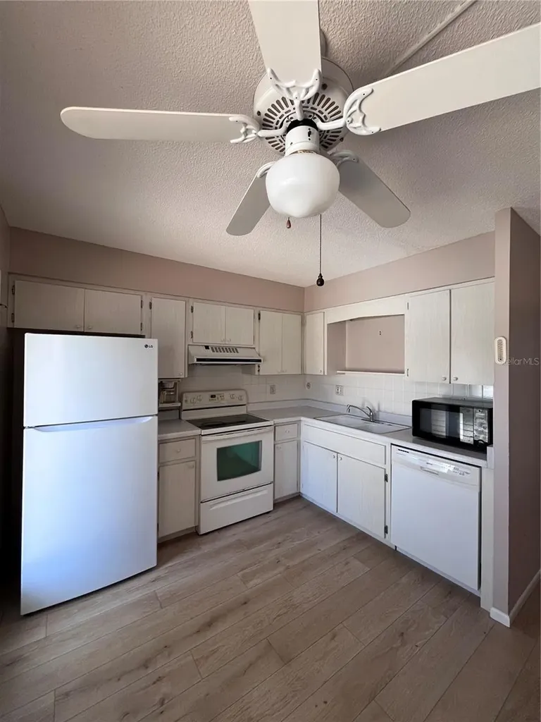 509 W Venice Avenue Venice FL 34285