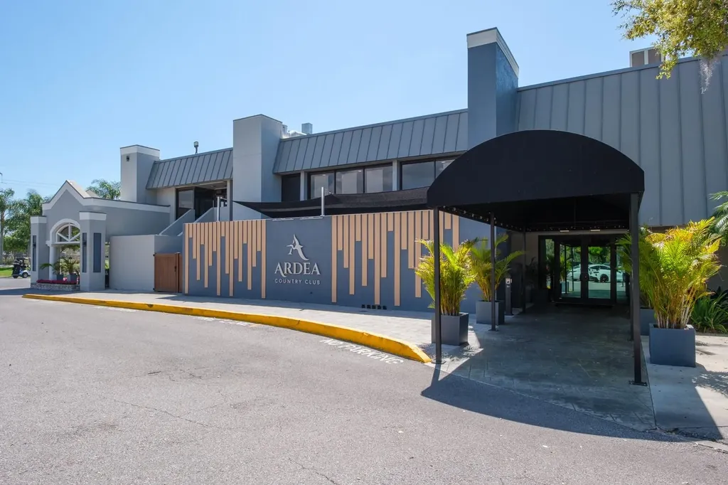 215 Clays Trail Oldsmar FL 34677
