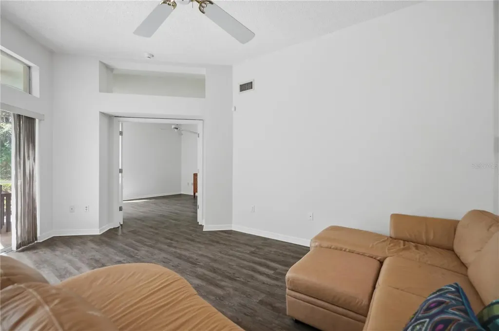 215 Clays Trail Oldsmar FL 34677