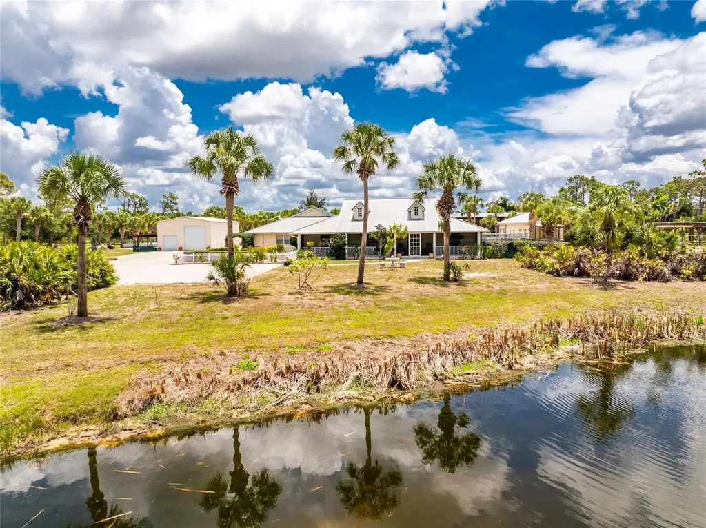 668 Palomino Trail Englewood FL 34223