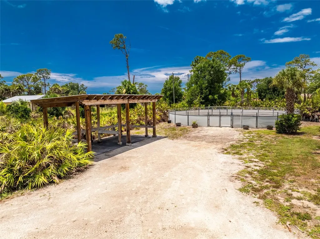 668 Palomino Trail Englewood FL 34223