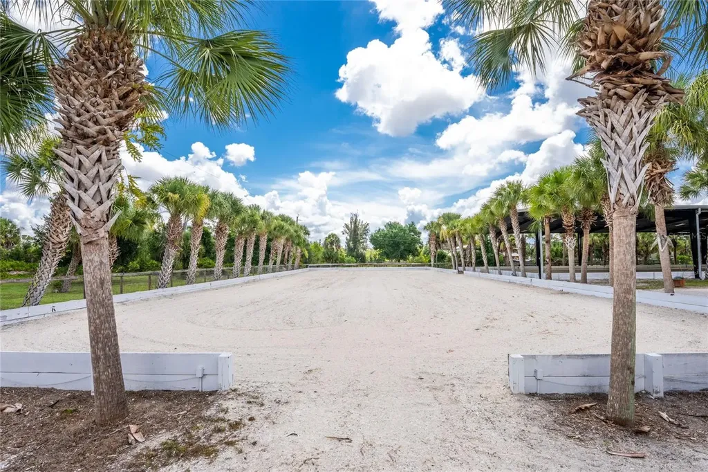 668 Palomino Trail Englewood FL 34223