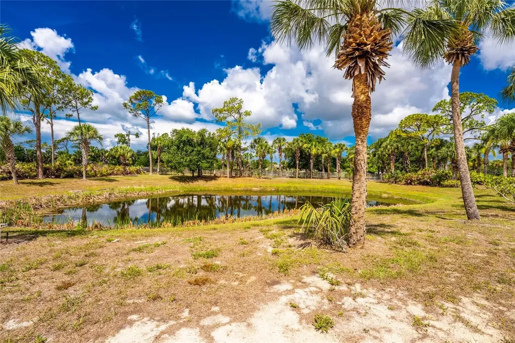 668 Palomino Trail Englewood FL 34223