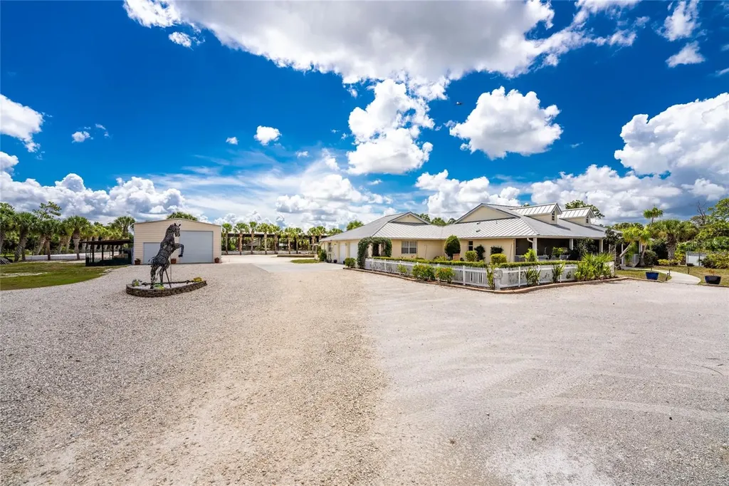 668 Palomino Trail Englewood FL 34223