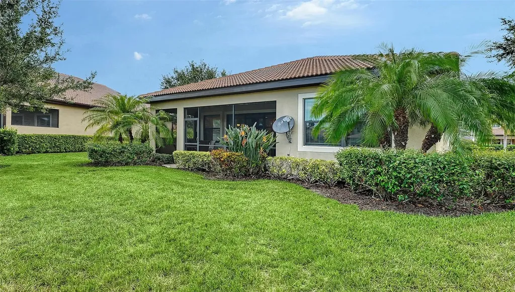 1051 Bradberry Drive Nokomis FL 34275