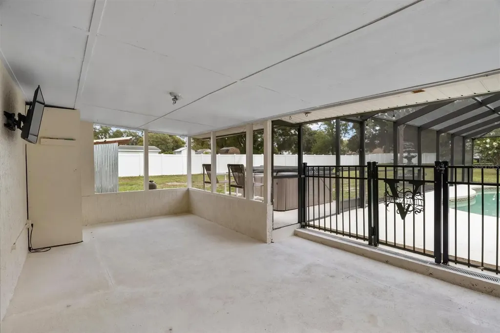 617 Mccranie Road Lakeland FL 33809