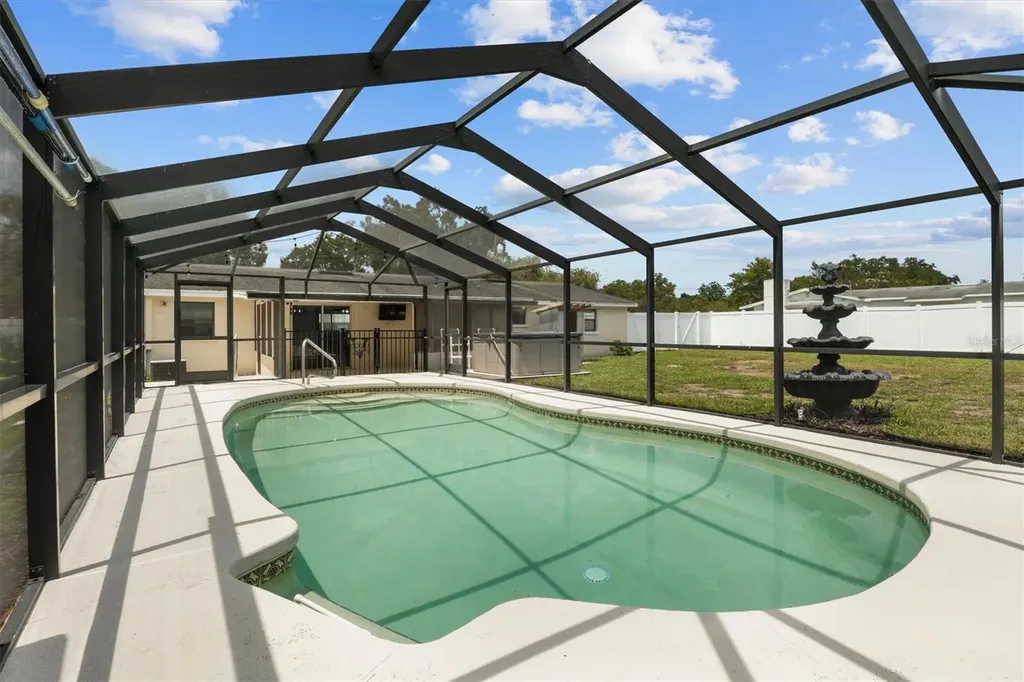 617 Mccranie Road Lakeland FL 33809