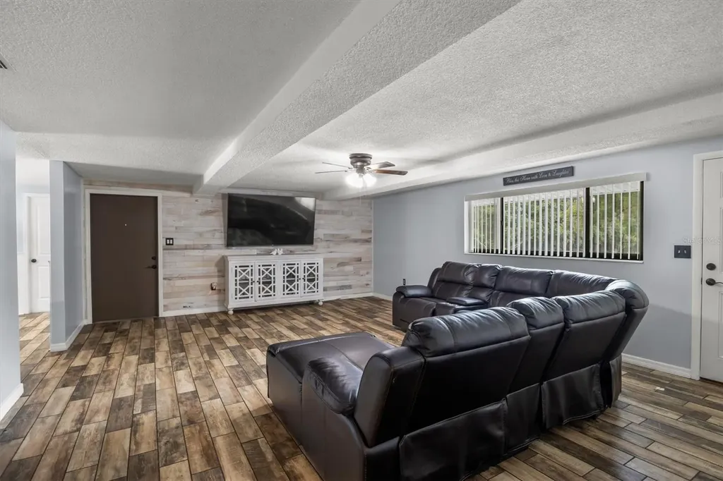 617 Mccranie Road Lakeland FL 33809