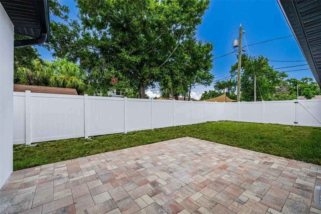 2528 4th Avenue S St Petersburg FL 33712