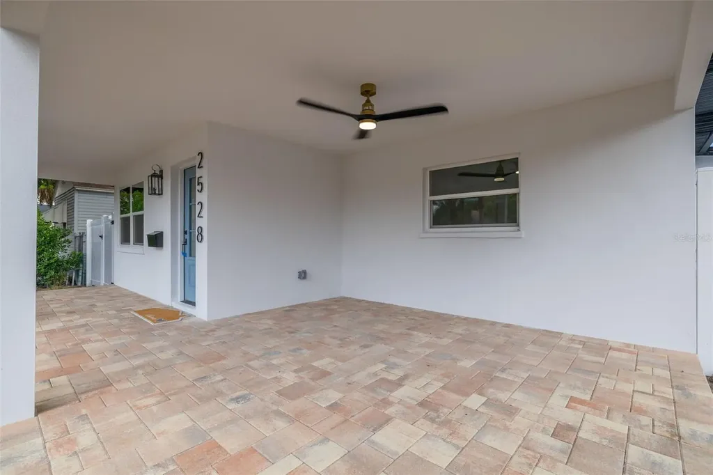 2528 4th Avenue S St Petersburg FL 33712