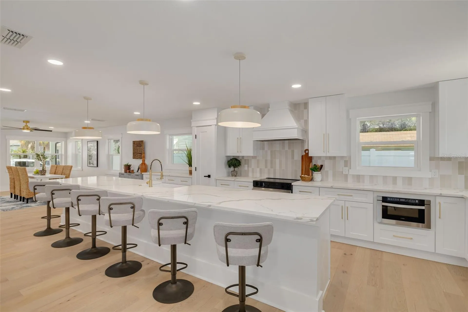 2528 4th Avenue S St Petersburg FL 33712