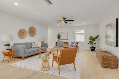 2528 4th Avenue S St Petersburg FL 33712