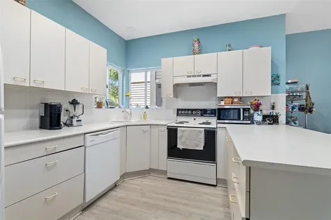 18 Magnolia Drive S Ormond Beach FL 32174