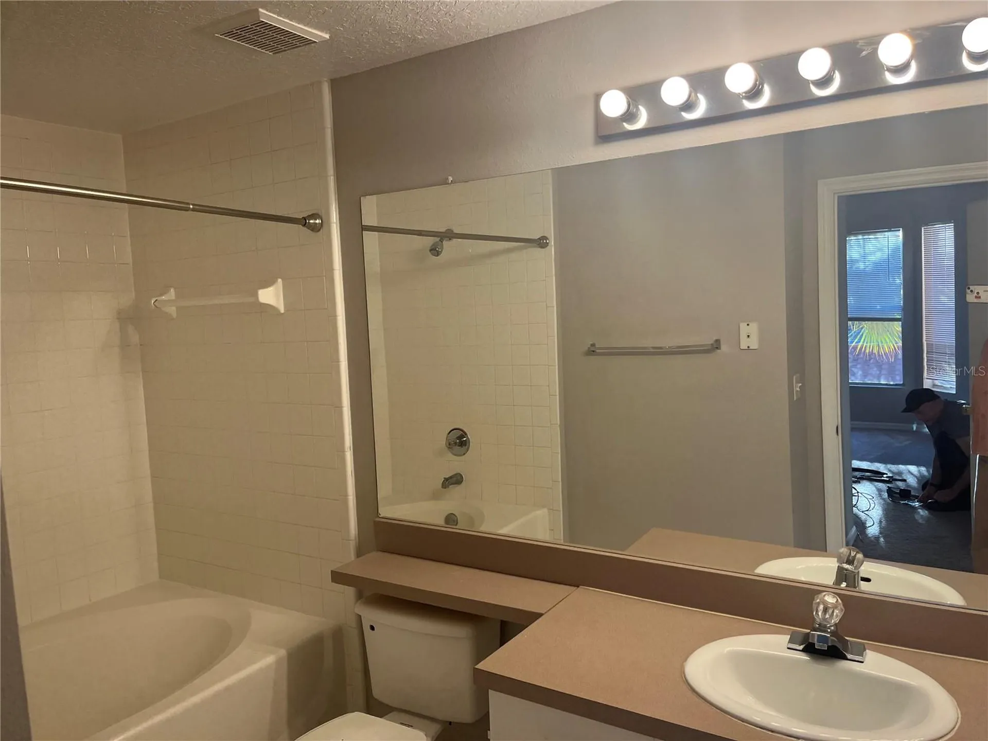 5572 Metrowest Boulevard Orlando FL 32811