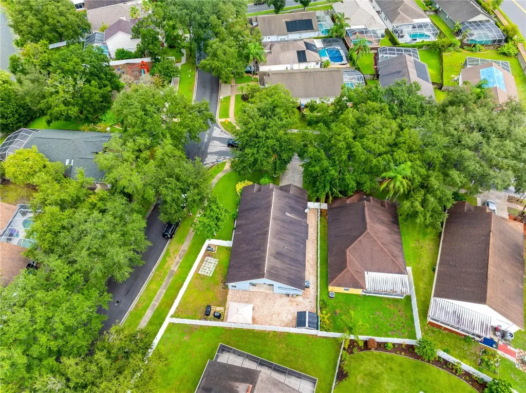 3306 Pin Oak Lane Tampa FL 33618