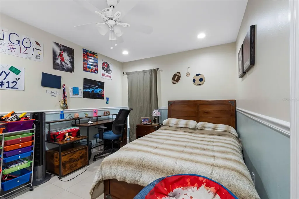 3306 Pin Oak Lane Tampa FL 33618
