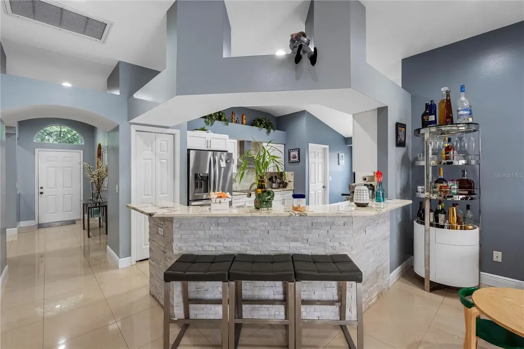 3306 Pin Oak Lane Tampa FL 33618
