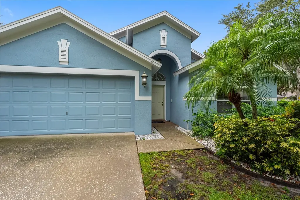 3306 Pin Oak Lane Tampa FL 33618