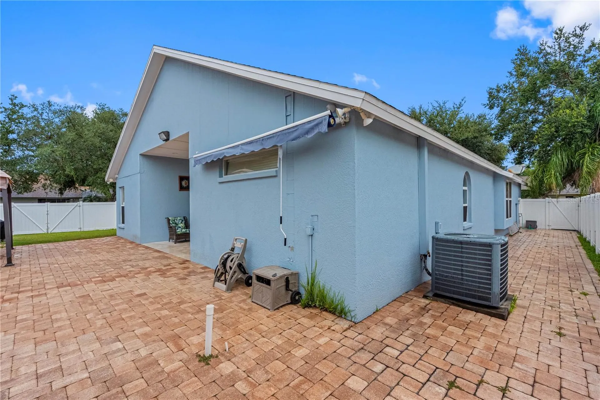 3306 Pin Oak Lane Tampa FL 33618