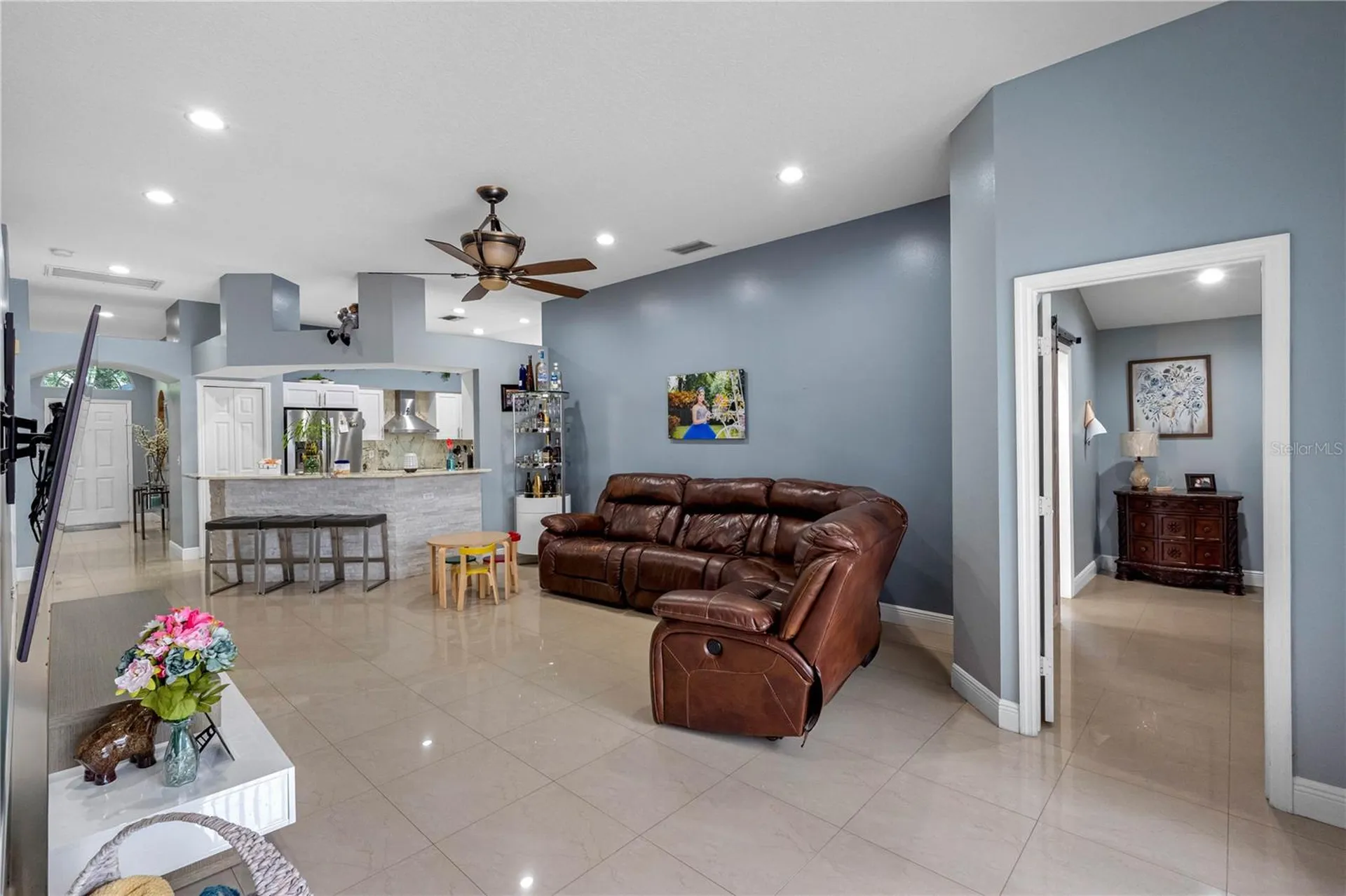 3306 Pin Oak Lane Tampa FL 33618