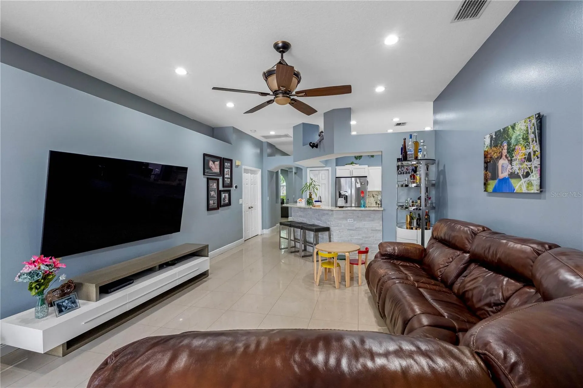 3306 Pin Oak Lane Tampa FL 33618