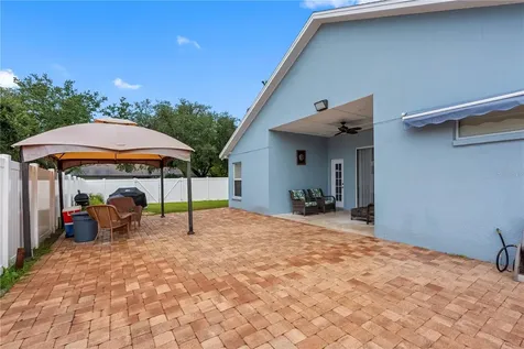 3306 Pin Oak Lane Tampa FL 33618