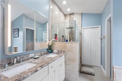 3306 Pin Oak Lane Tampa FL 33618