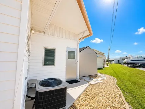 1912 Iowa Avenue Bradenton FL 34207