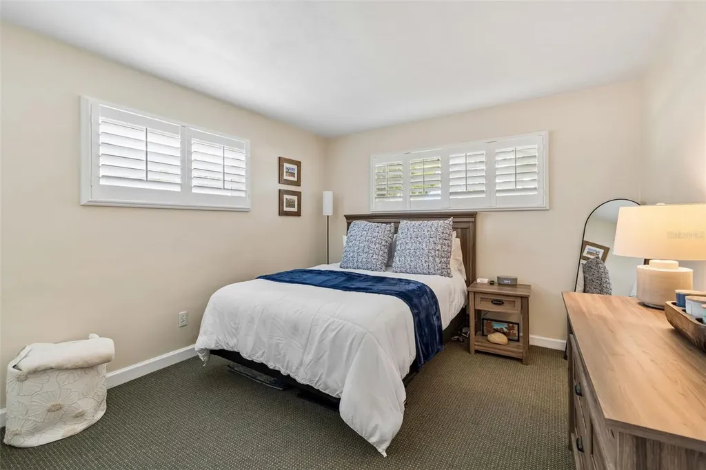 9045 Ridge Road Seminole FL 33772