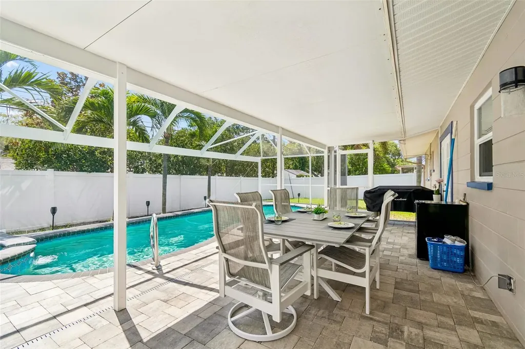9045 Ridge Road Seminole FL 33772