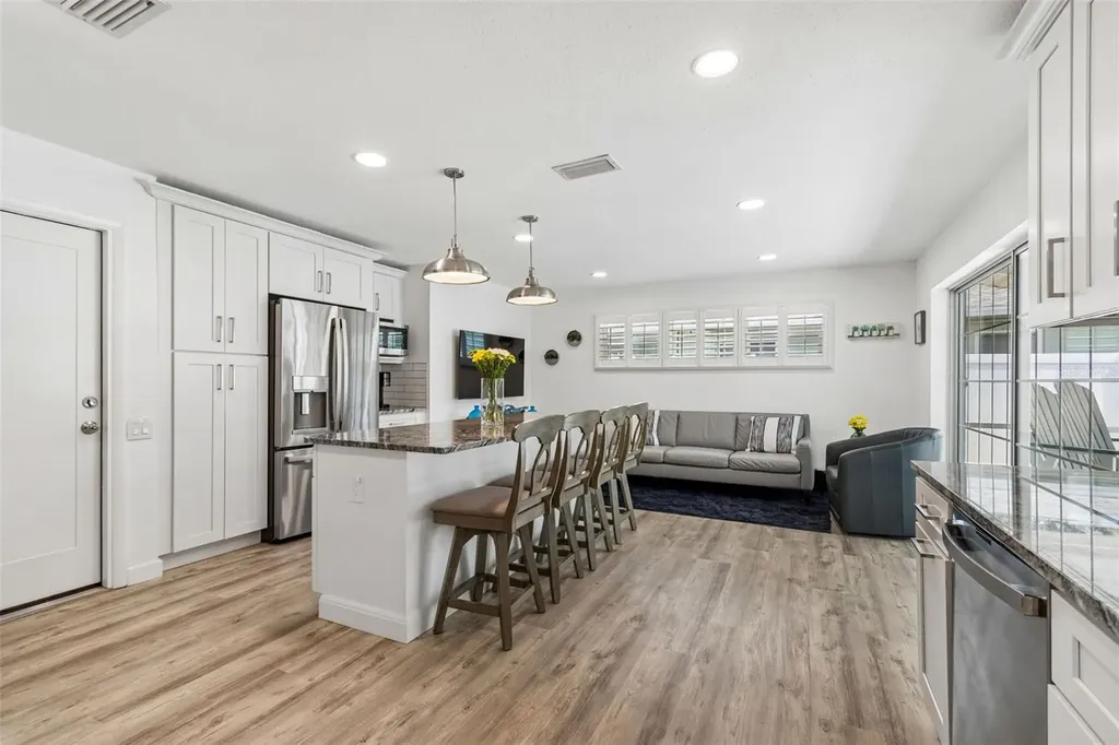 9045 Ridge Road Seminole FL 33772