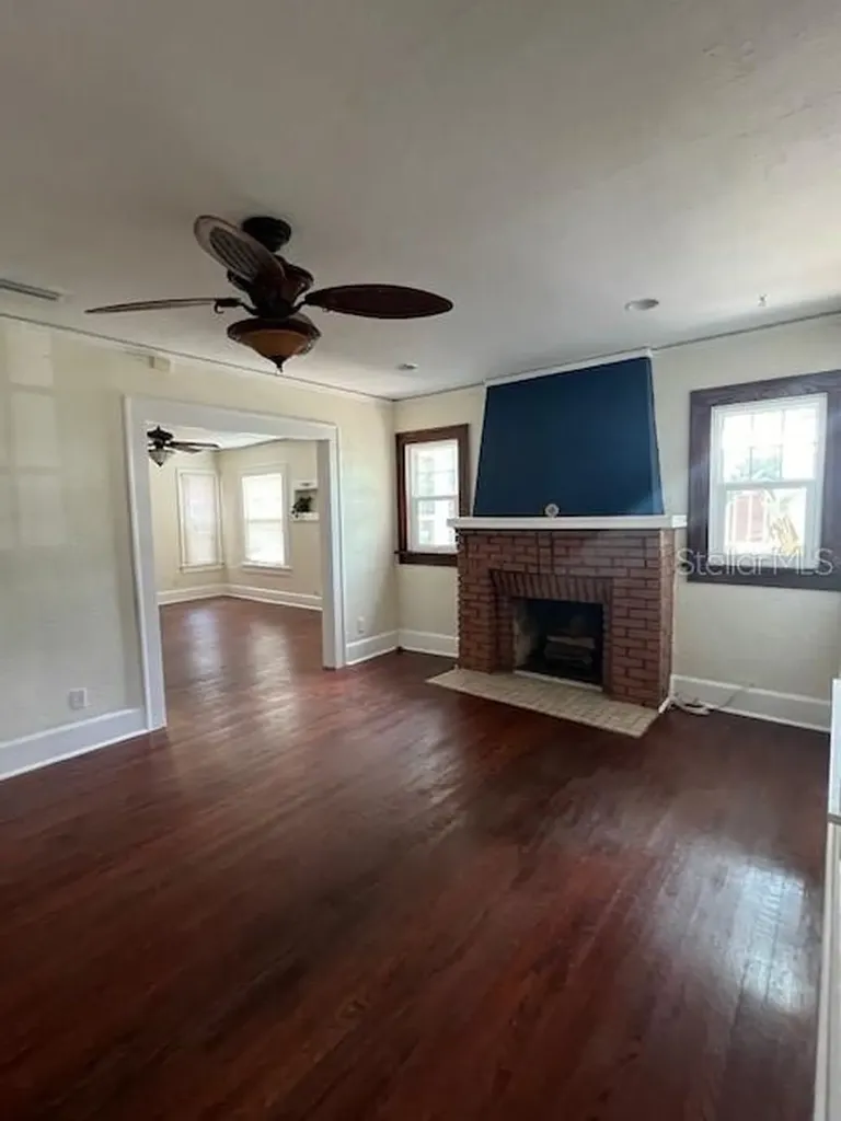 4748 7th Avenue N St Petersburg FL 33713