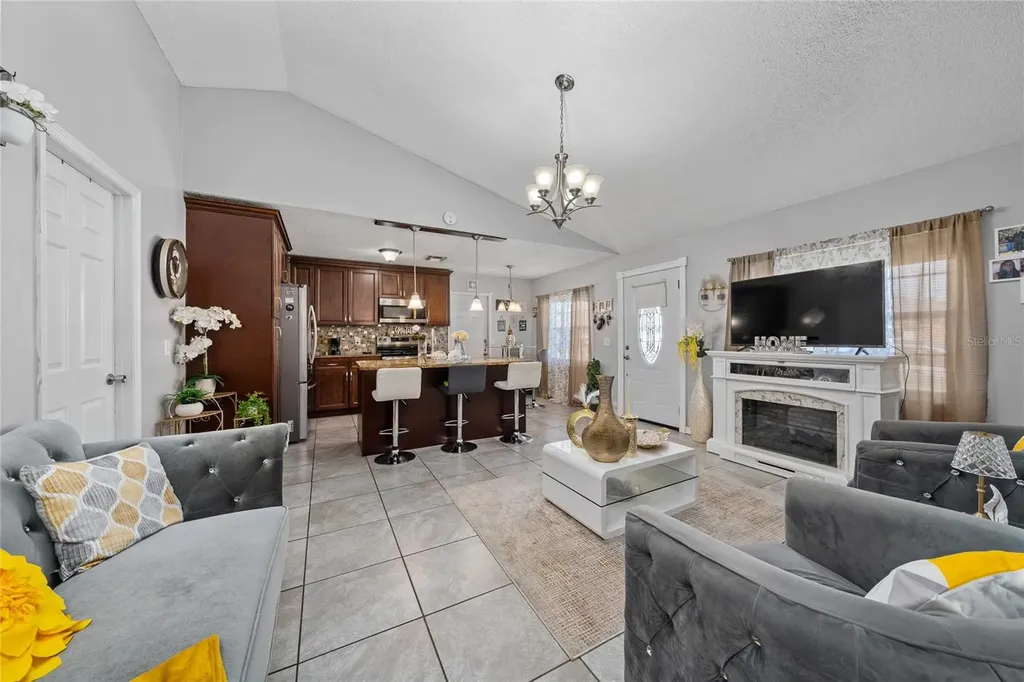 256 Cranbrook Drive Kissimmee FL 34758
