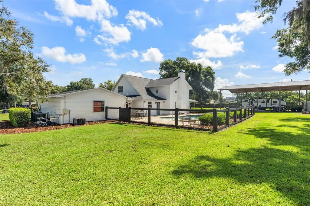 37714 Fairfield Lane Dade City FL 33525