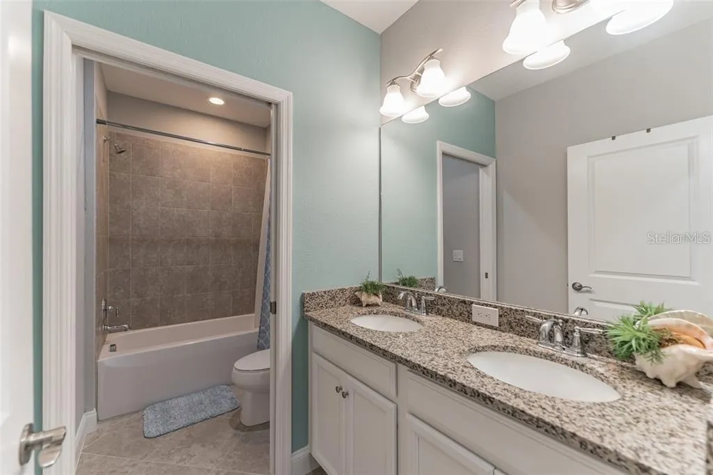 490 Captiva Drive Davenport FL 33896