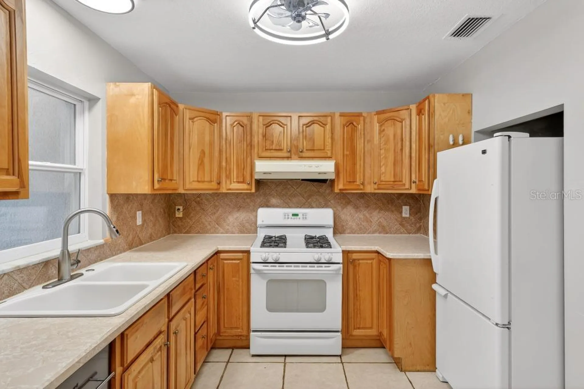 157 Alhambra Avenue Altamonte Springs FL 32714