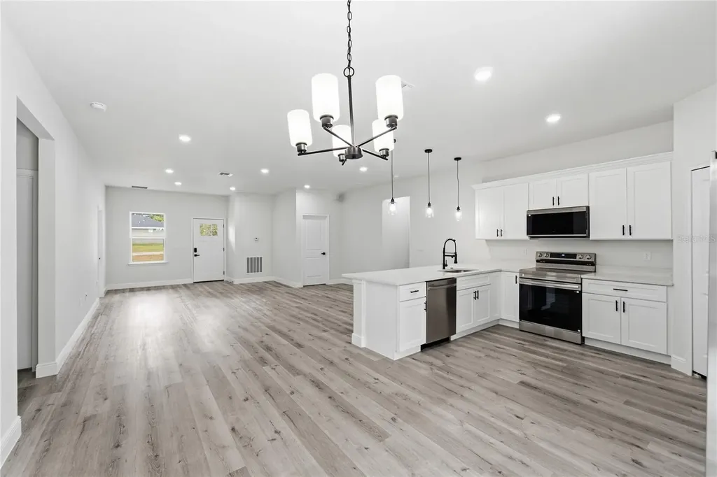 10708 N Caldera Avenue Dunnellon FL 34433