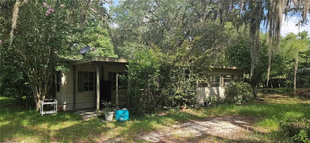 107 Apache Avenue Interlachen FL 32148
