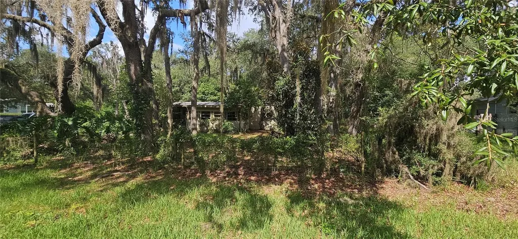 107 Apache Avenue Interlachen FL 32148